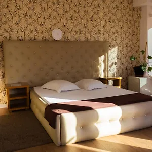 Hotel Funnytime, Bucureşti